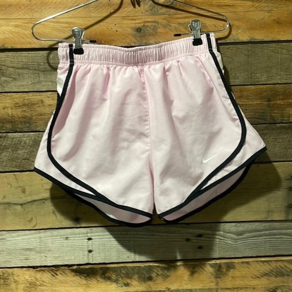 Light pink - Nike Tempo shorts - women"s SMALL - Picture 1 of 9
